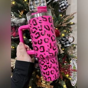 40 ounces leopard tumbler
